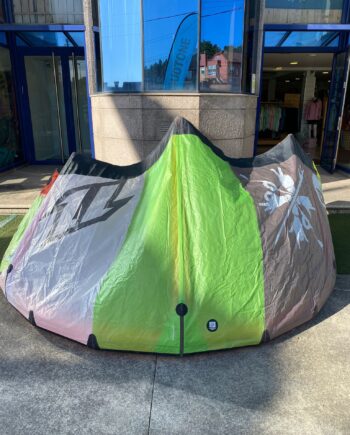 Cometa Kitesurf segunda mano North Evo 9 m con barra
