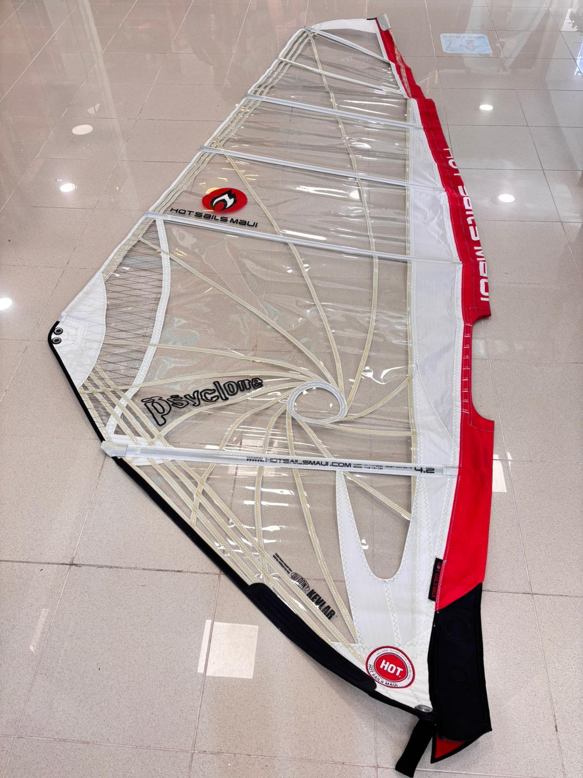 Vela de windsurf Hot Sails Psylone 4.2m nueva